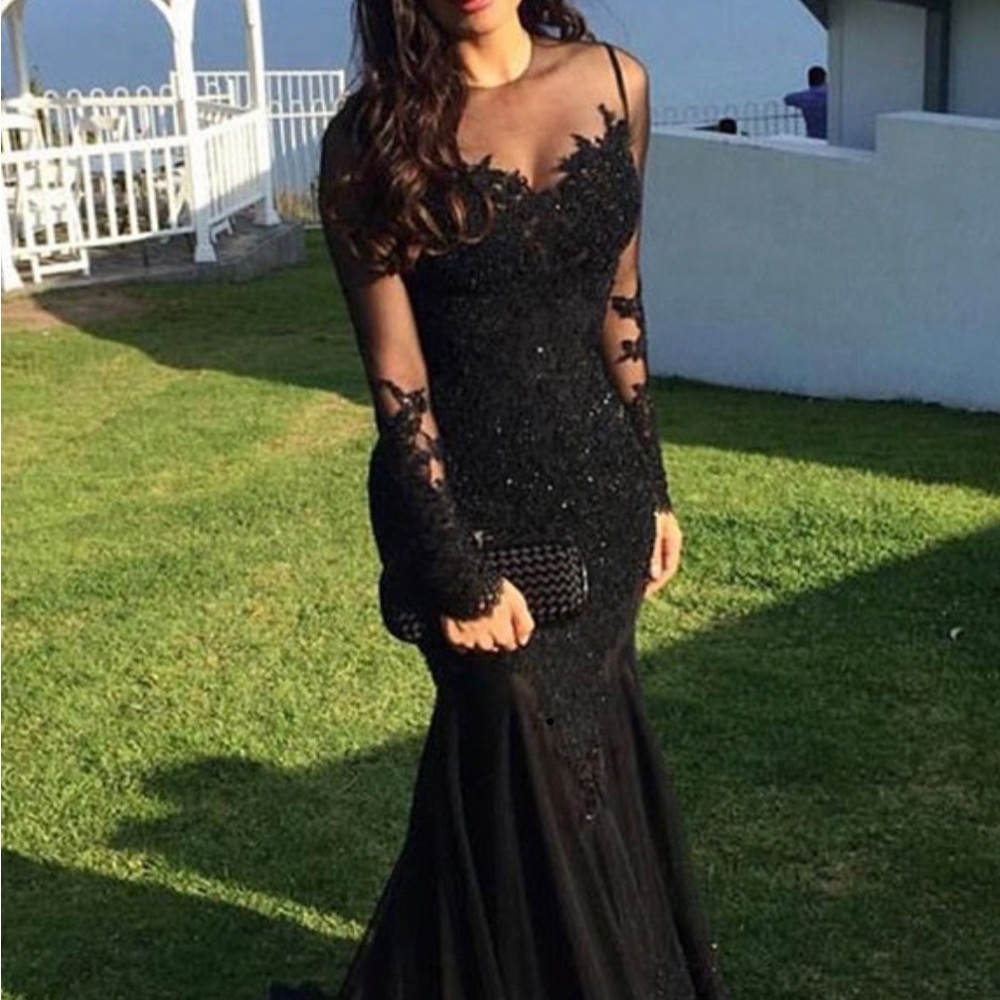 Elegant Black Long Sleeve Dress